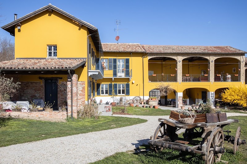 Pet and Breakfast Pet Friendly Country House — Alloggio a Moncalvo, Asti