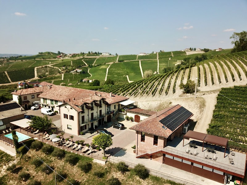 Agriturismo Ada Nada — Alloggio a Alba, Cuneo