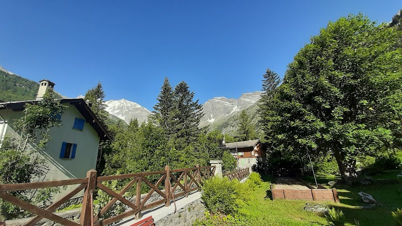 Albergo Sacro Cuore — Alloggio a Macugnaga, VCO