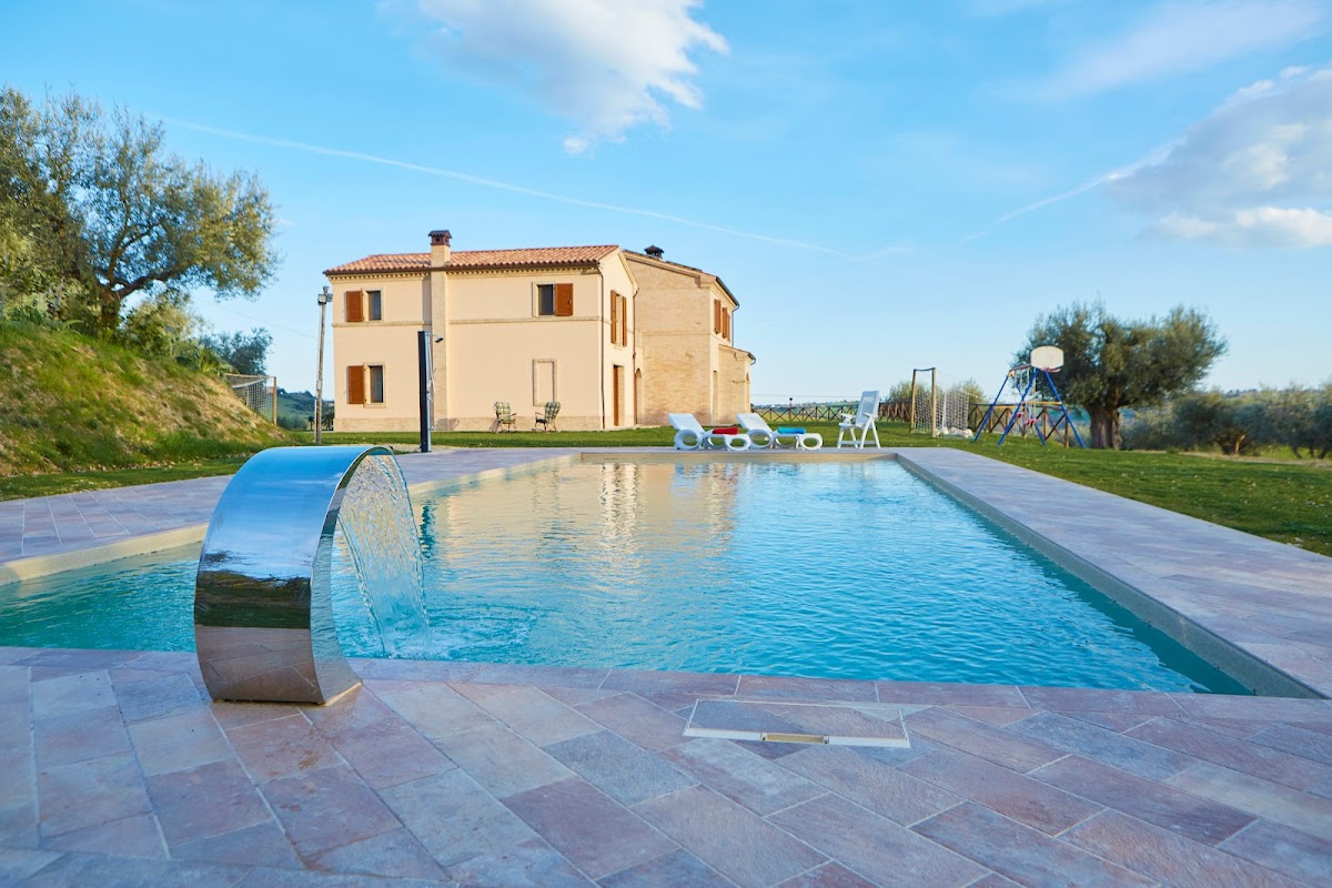 Agriturismo B&B Nido delle Rondini — Alloggio a Macerata, Macerata