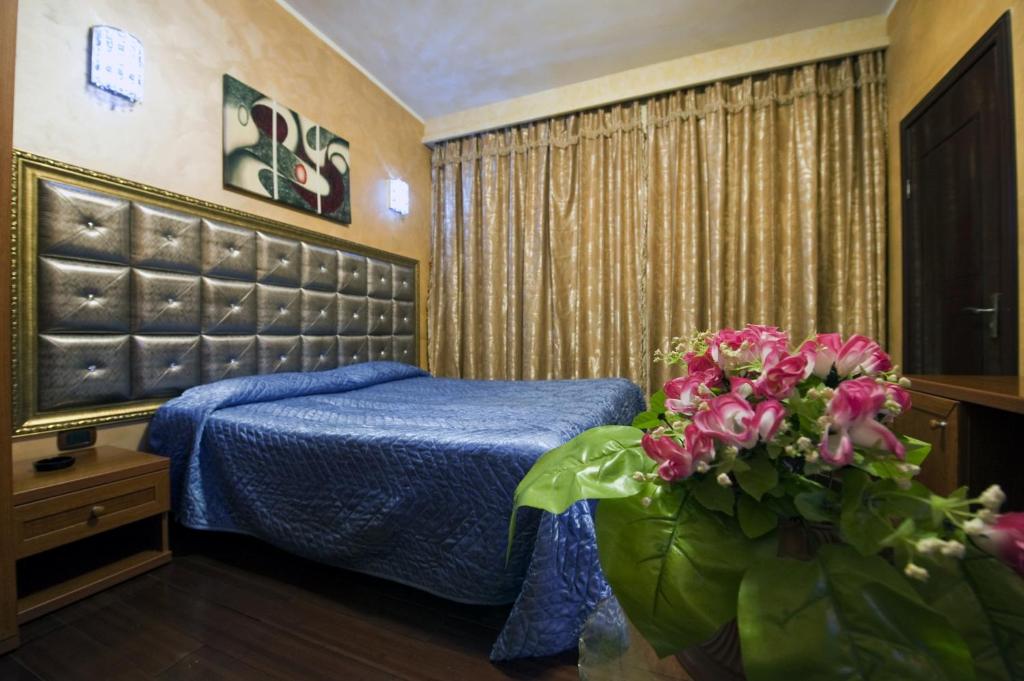 Hotel Bengasi — Alloggio a Moncalieri, Torino