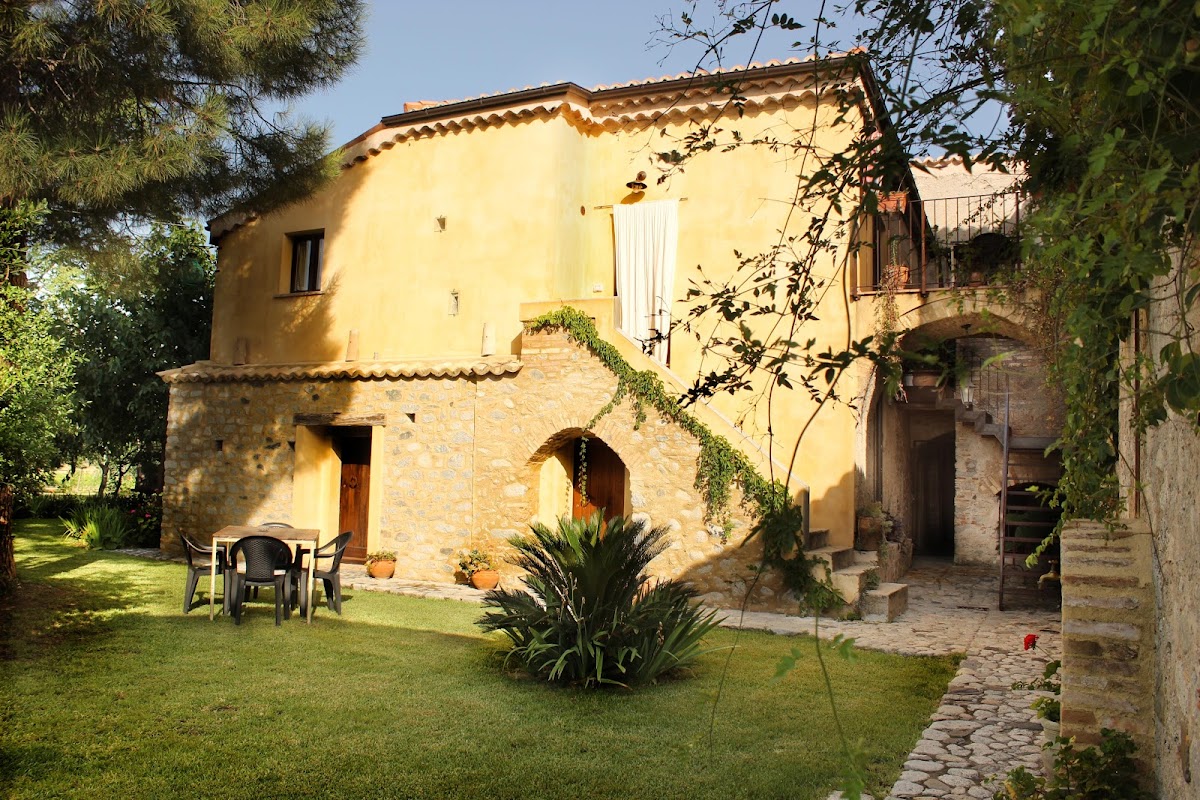 Agriturismo Villa Vittoria — Alloggio a Scilla, Reggio Calabria