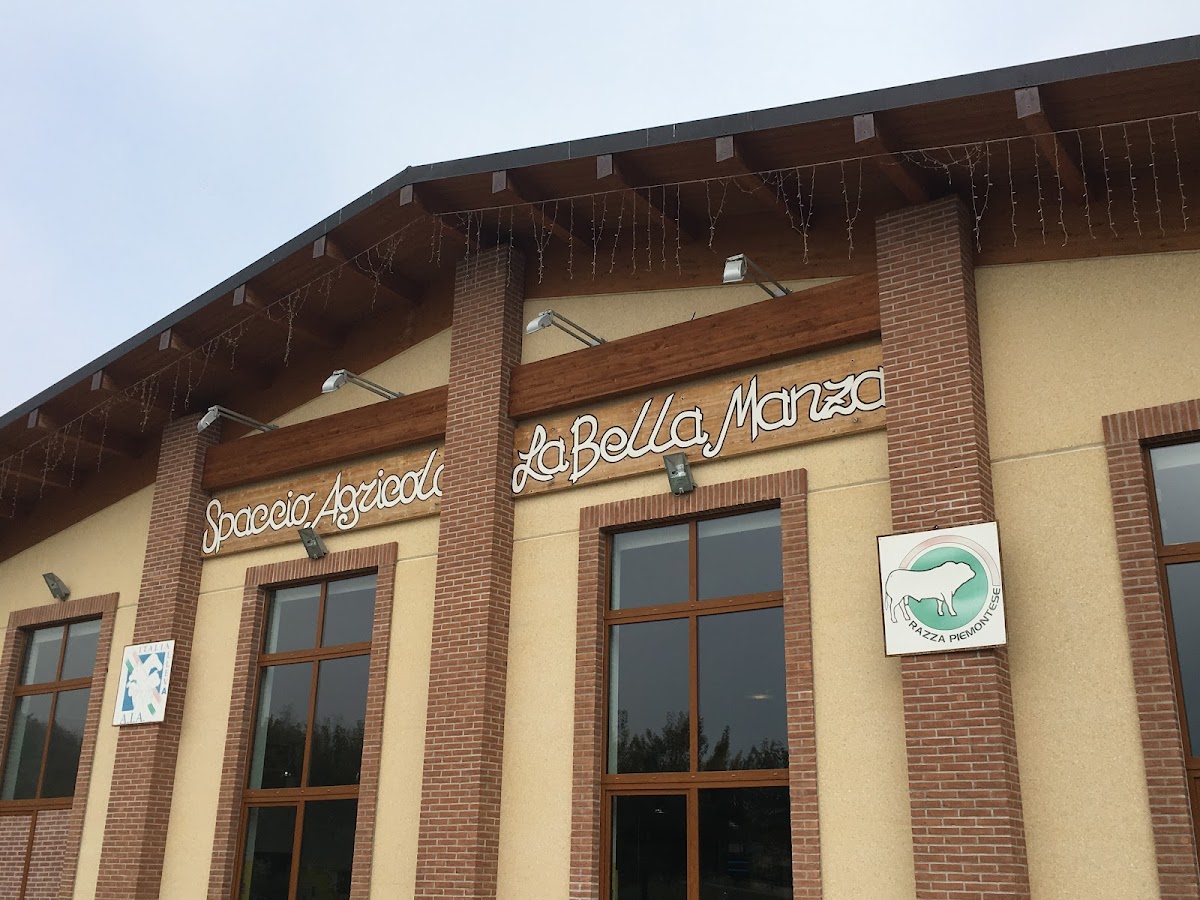 Spaccio Agricolo Agri Gelateria La Bella Manza — Alloggio a Como, Como