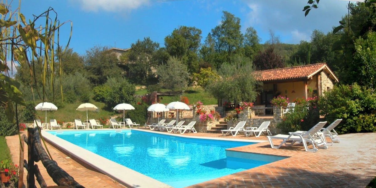 Agriturismo Le Casacce — Alloggio a Gubbio, Perugia