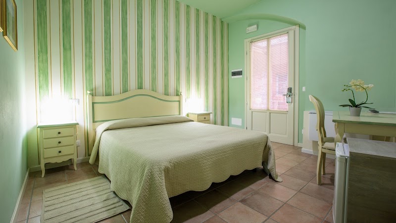 Camere Centro Storico — Alloggio a Canelli, Asti