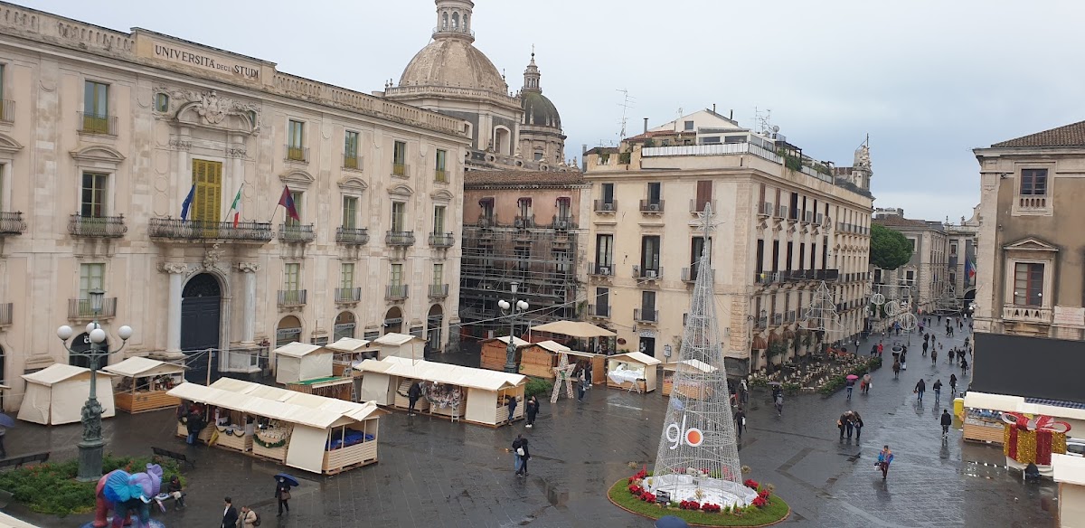 Palazzo La Piana Rooms — Alloggio a Catania, Catania