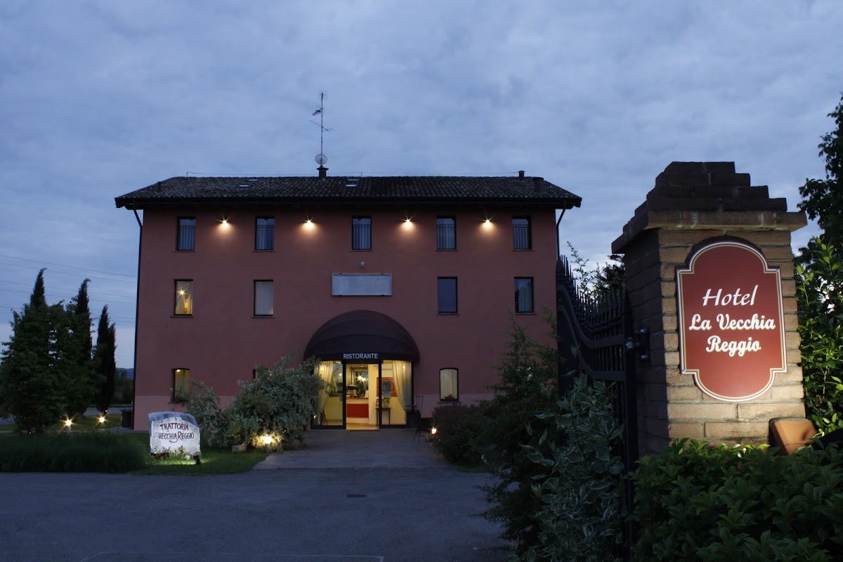 Hotel La Vecchia Reggio — Alojamiento in Reggio Emilia, Reggio Emilia