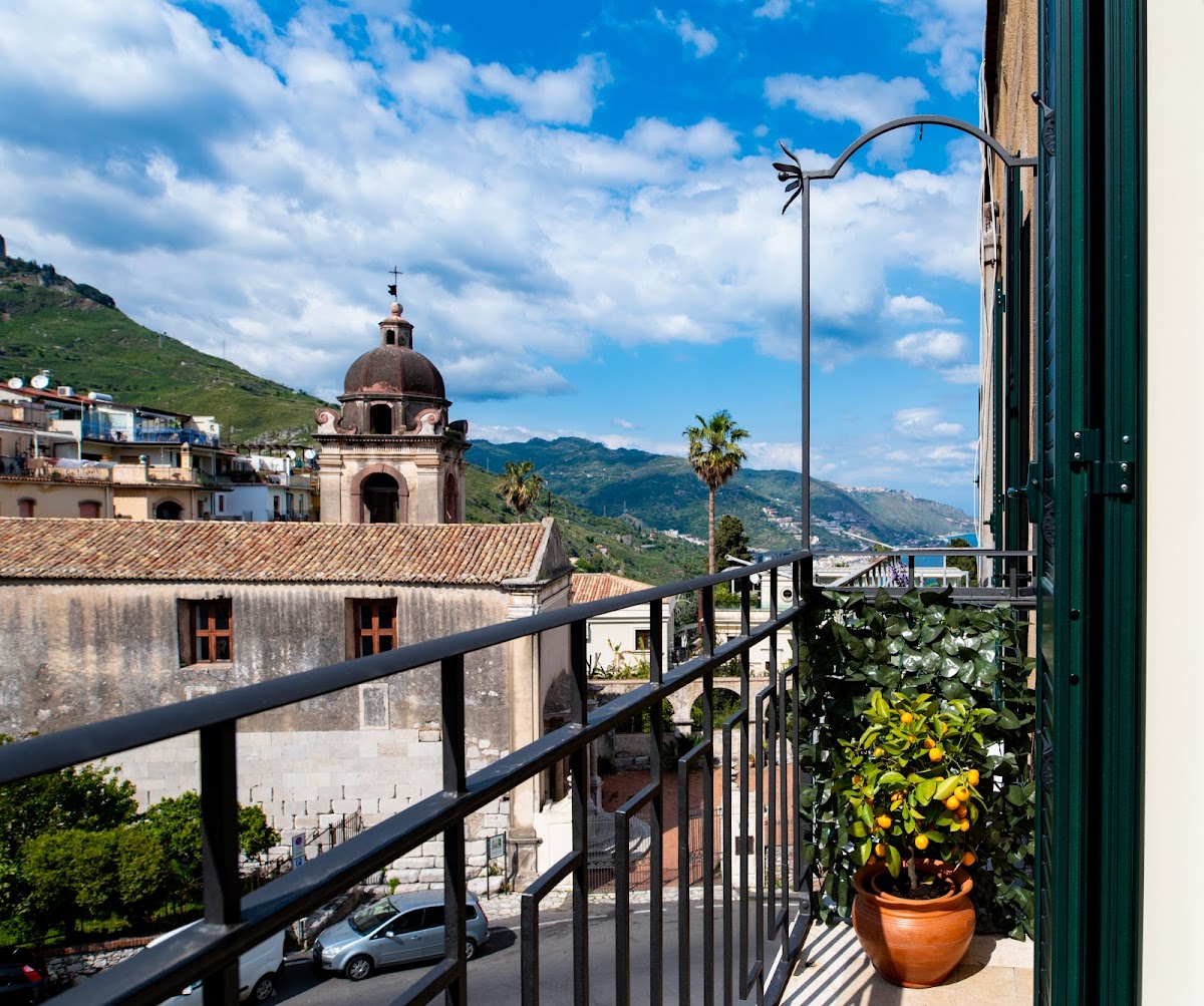 Taormina Bedda Rooms — Alloggio a Taormina, Messina