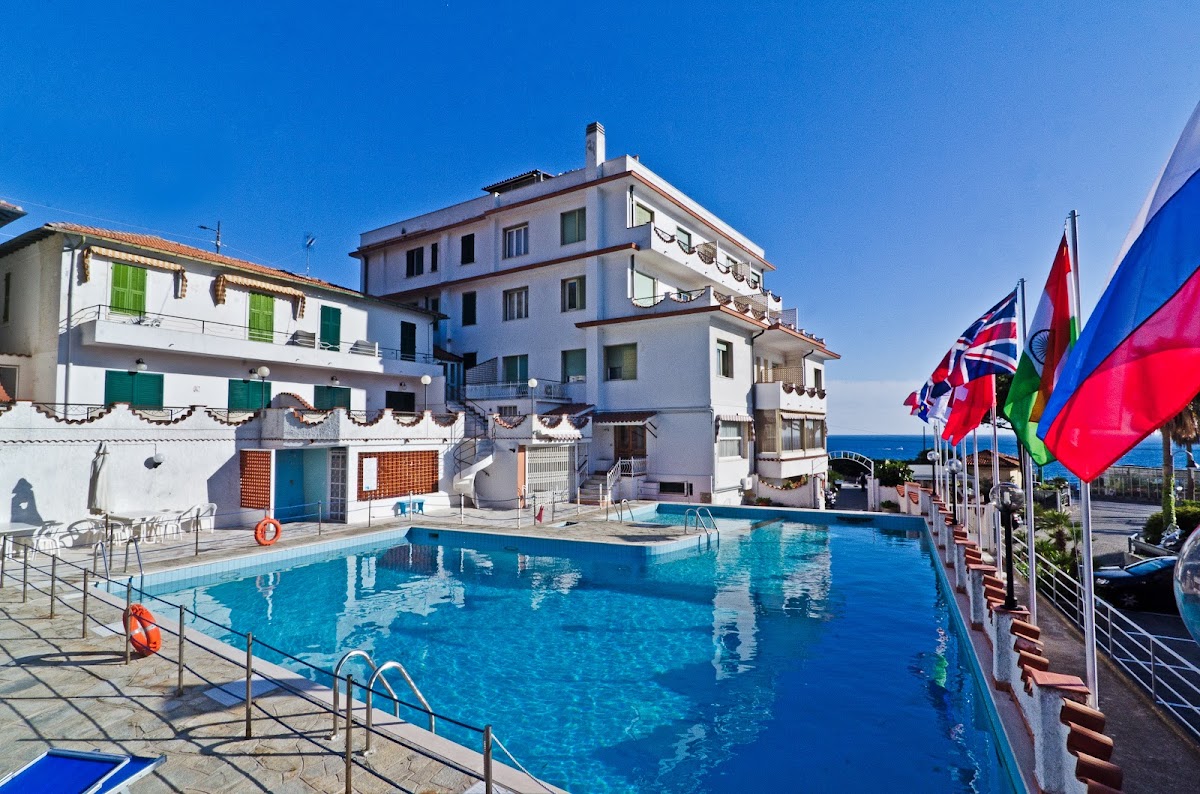 Hotel Ariston Montecarlo — Alloggio a Sanremo, Imperia