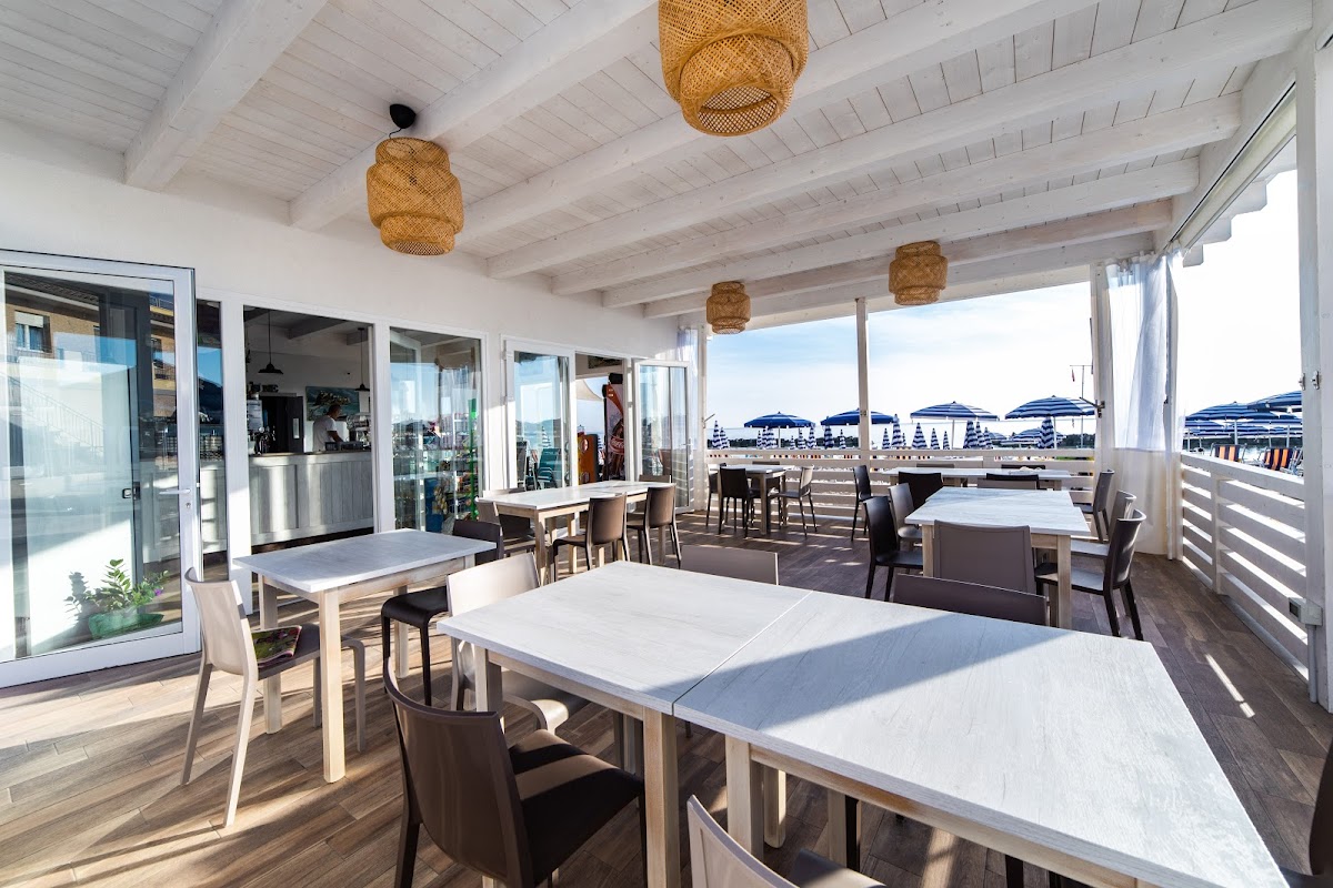 Lampara Civitanova Beach & Apartments — Alloggio a Civitanova Marche, Macerata