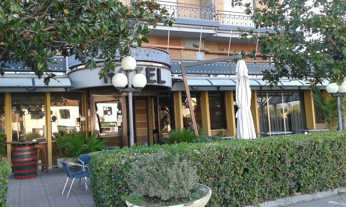 Hotel Fina — Alloggio a Terni, Terni