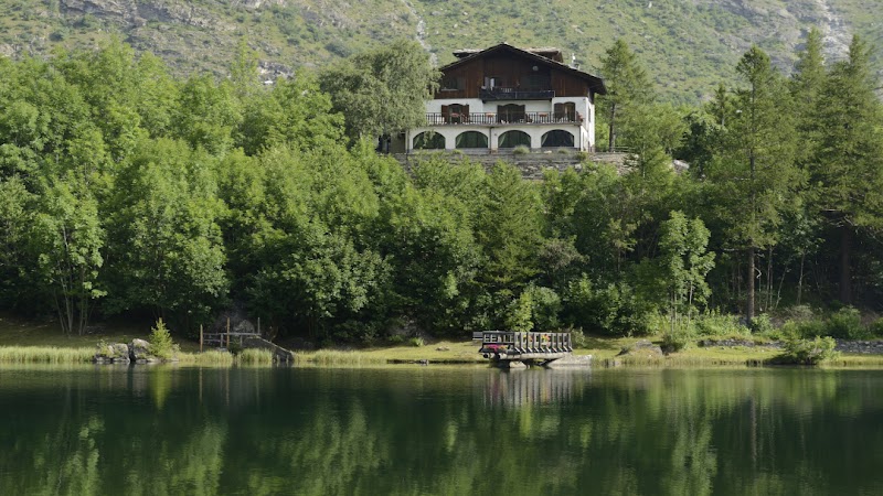 Chalet sul lago Hotel a Moncenisio -Piemonte-