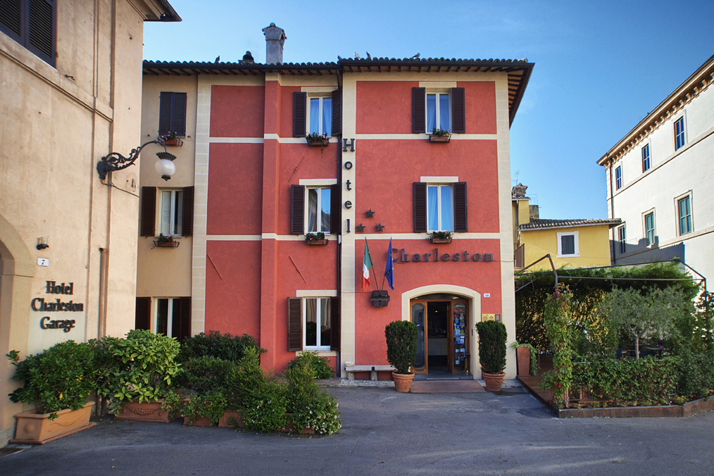 Hotel Charleston - Spoleto — Alloggio a Spoleto, Perugia