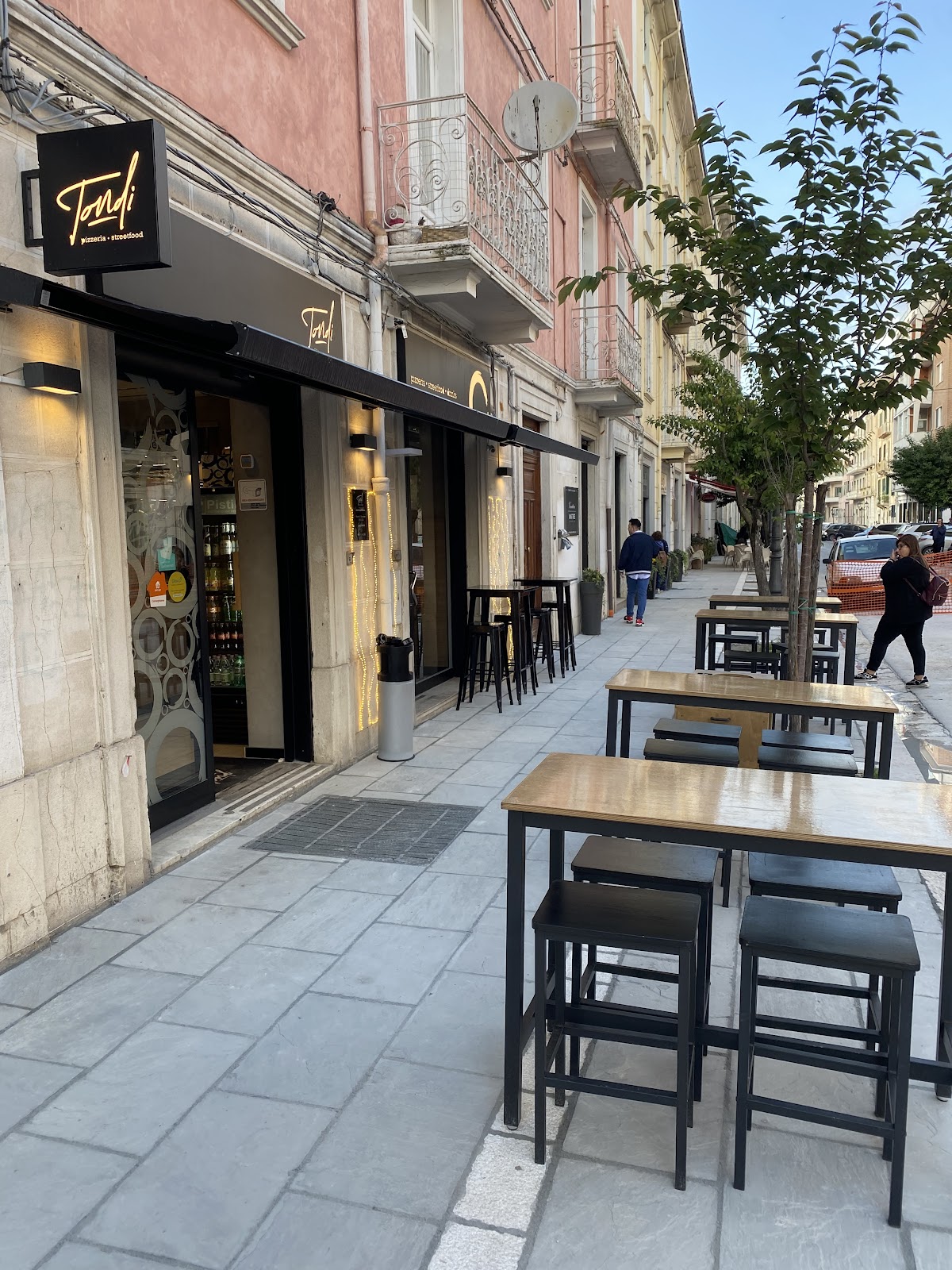 TONDI Pizzeria Streetfood — Punto di interesse a Campobasso, Campobasso
