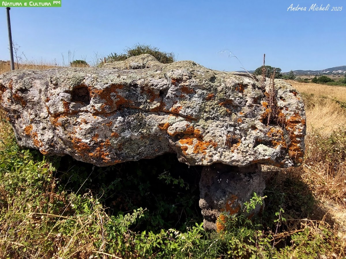 dolmen di Sarbogadas — Punto di interesse , Cagliari
