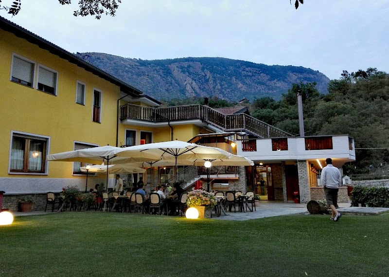 Hotel Castello — Ristorante a Saint-Vincent, Piedmont