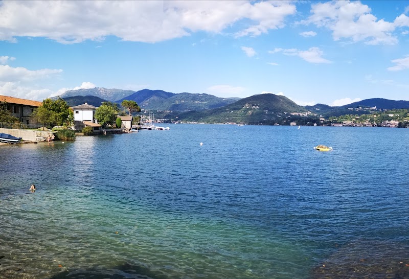 Spiaggia comunale di Pella