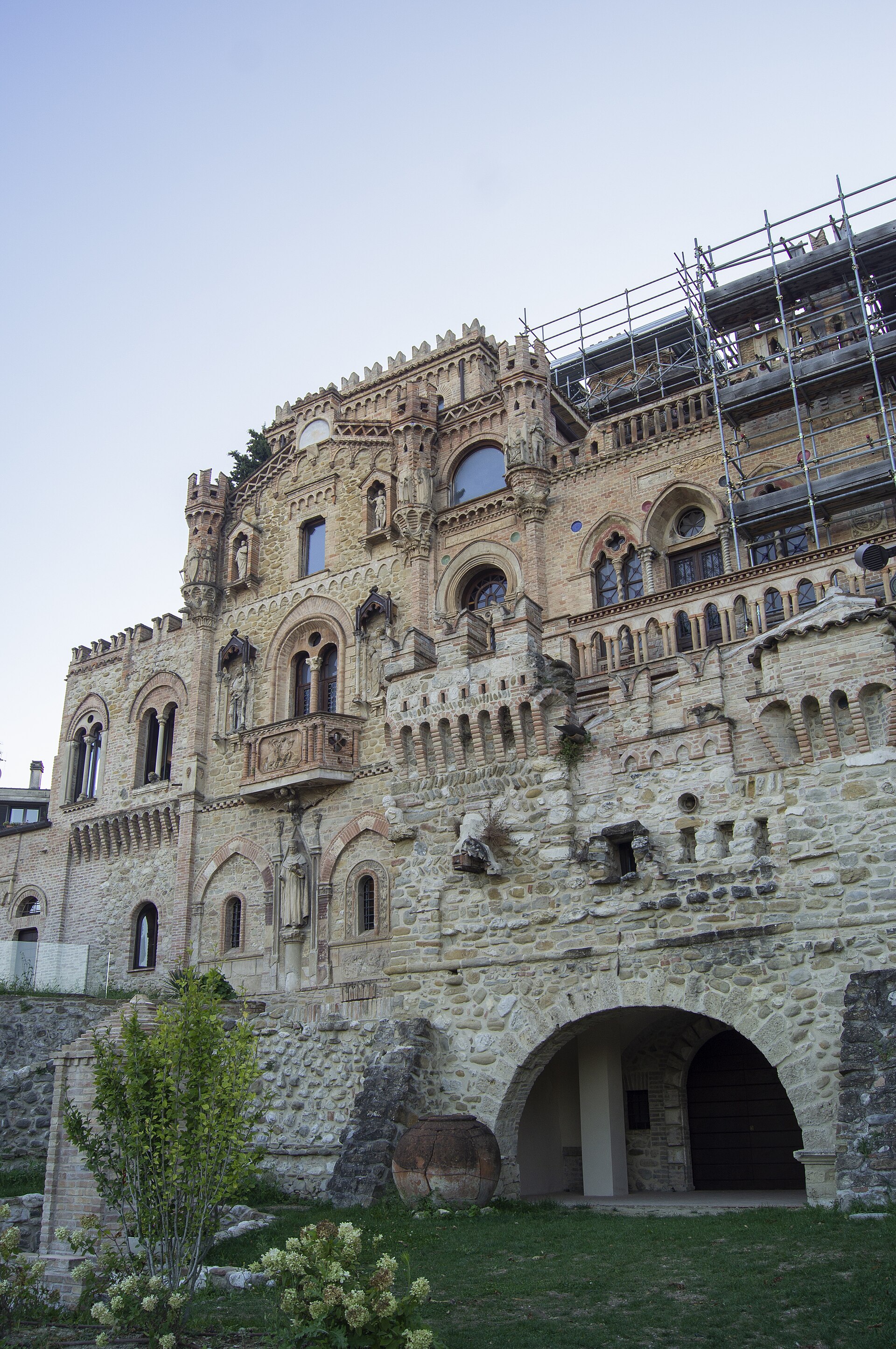Castello Della Monica — Punto di interesse a Teramo, Teramo