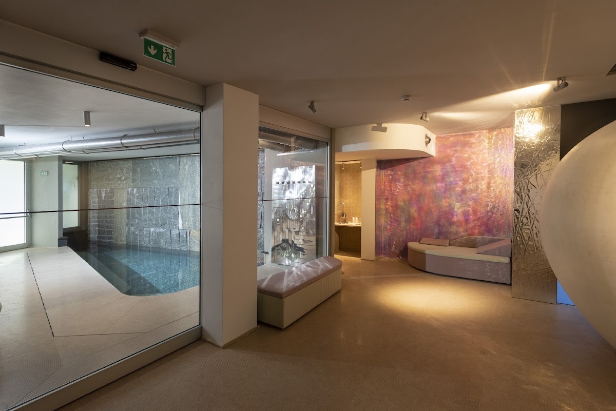 Ascheri Spa Gallery — Punto di interesse a Barolo, Cuneo