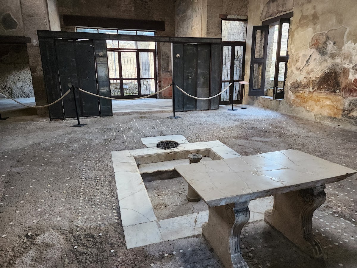 Casa del Sacello di Legno — Punto di interesse , Napoli
