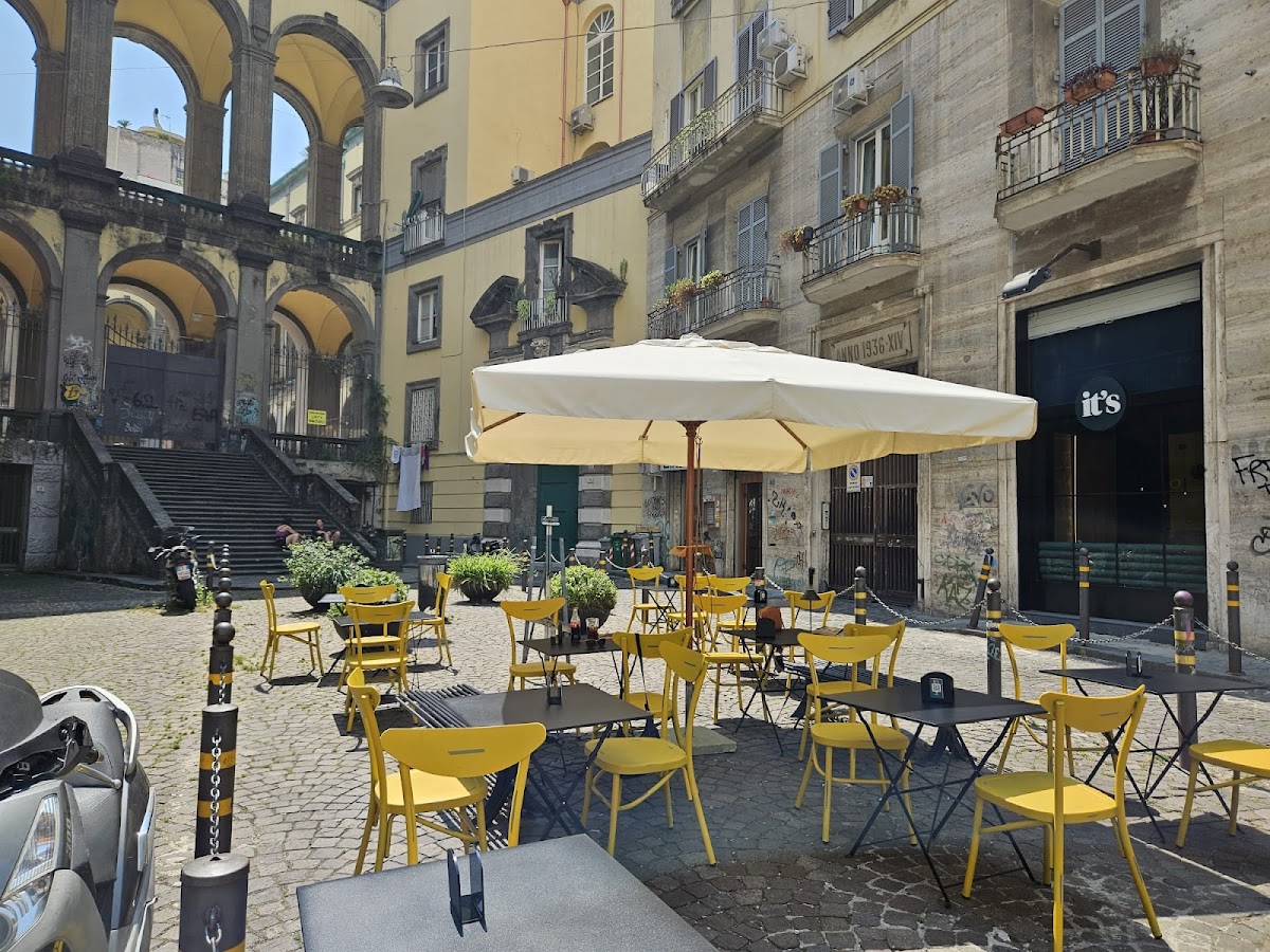It's | caffè & bistrot — Punto di interesse a Napoli, Napoli