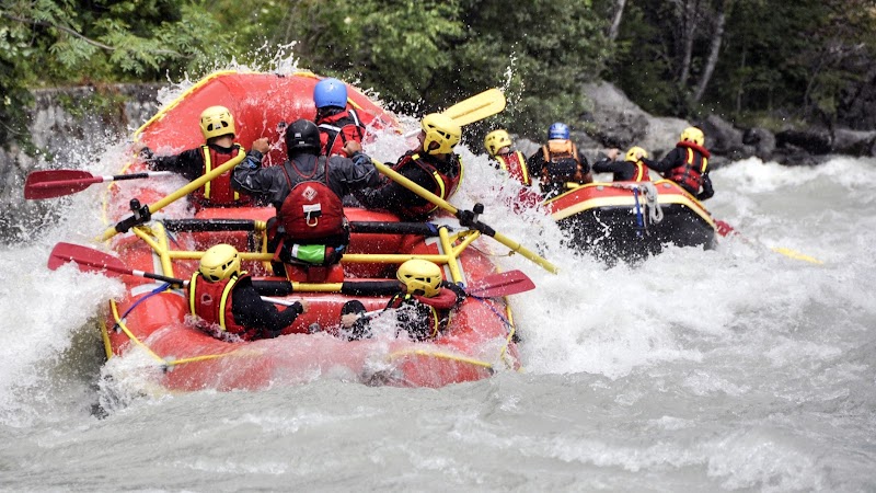Totem Adventure: Rafting - Kayaking - Parapendio - Canyoning in Valle D'Aosta — Ponto de interesse in Pré-Saint-Didier, Piedmont