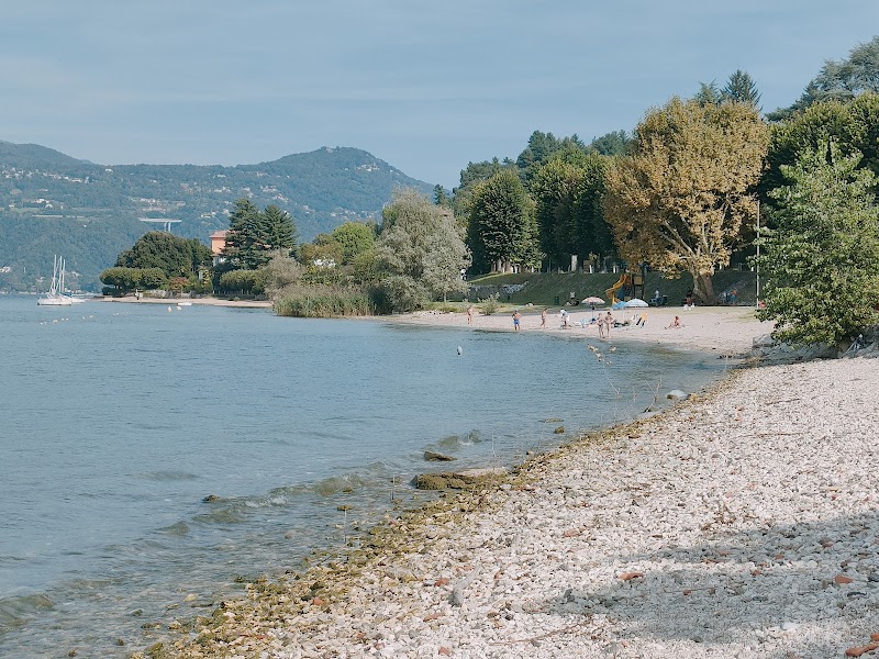 Spiaggia comunale di Angera