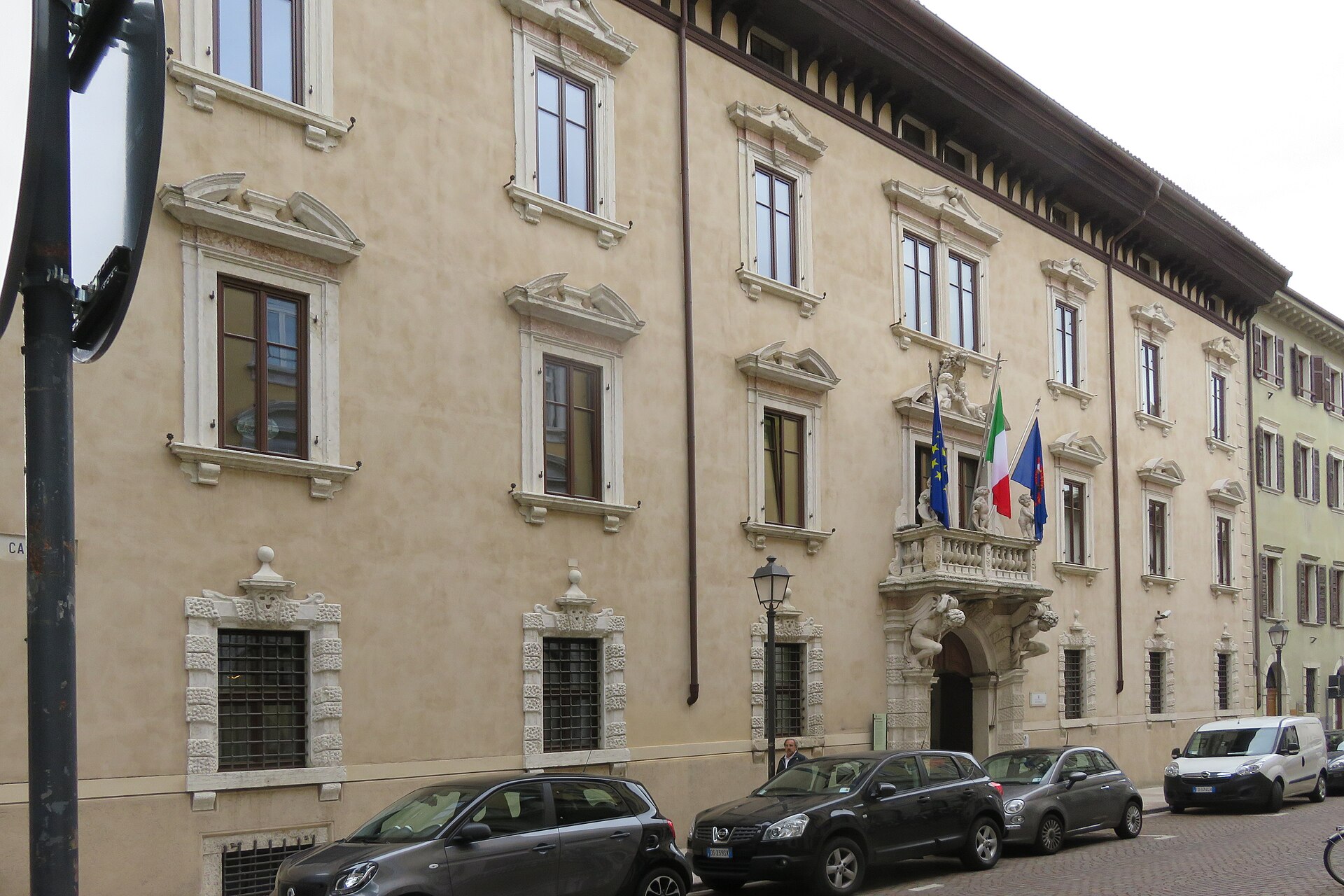 Palazzo Larcher Fogazzaro — Punto di interesse a Trento, Trento