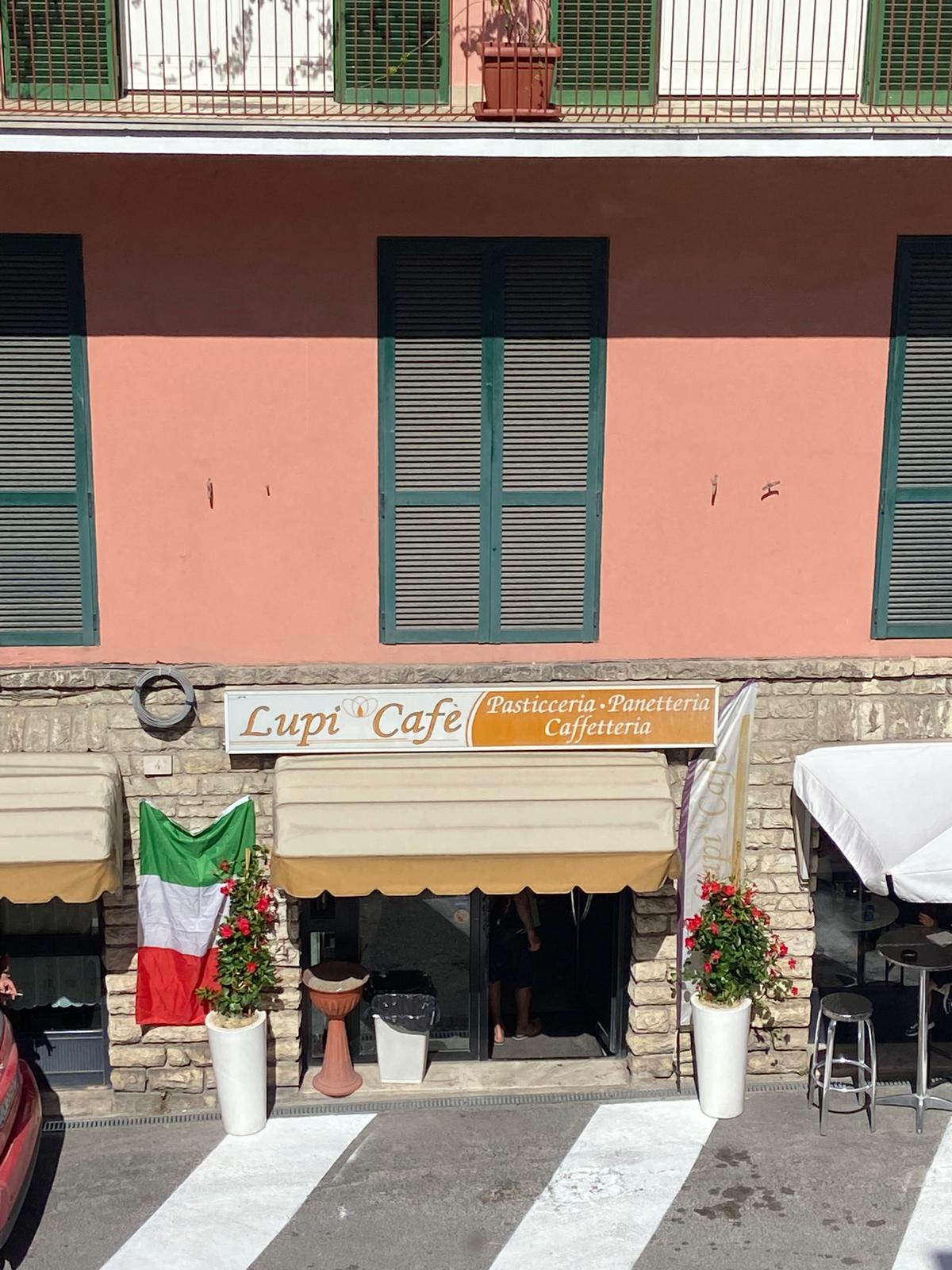 Lupi Cafe' Panificio Pasticceria — Punto di interesse a Perugia, Perugia