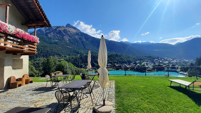 La Maison de Dolphe - Chalet de Charme a Brusson