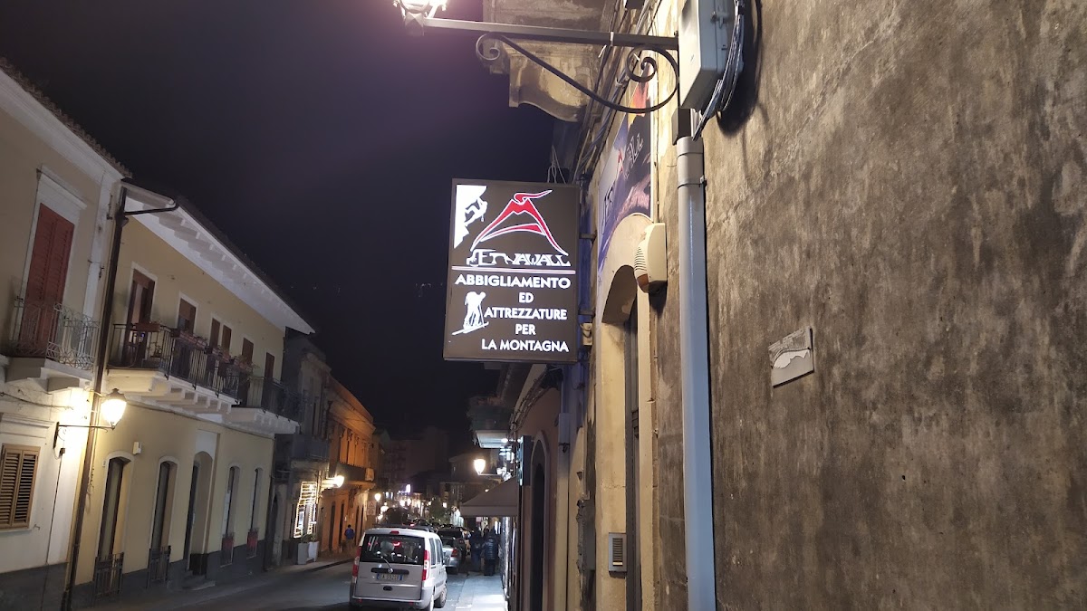 Etna Wall s.r.l. — Punto di interesse a Catania, Catania