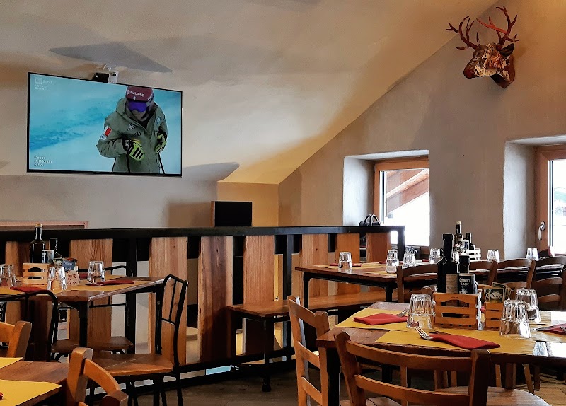 Lo Ratrak food&drink - Bar Ristorante di Montagna — Ristorante a La Thuile, Piedmont
