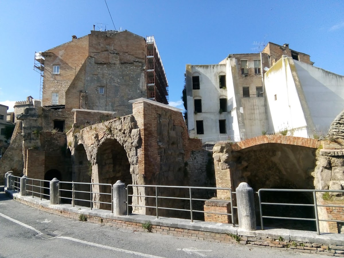 Anfiteatro Romano — Punto di interesse a Teramo, Teramo