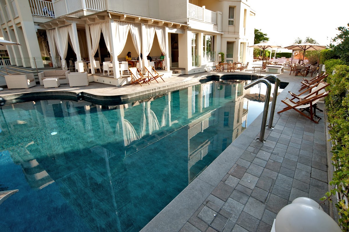 Le Rose Spa Hotel — Punto di interesse a Rimini, Rimini