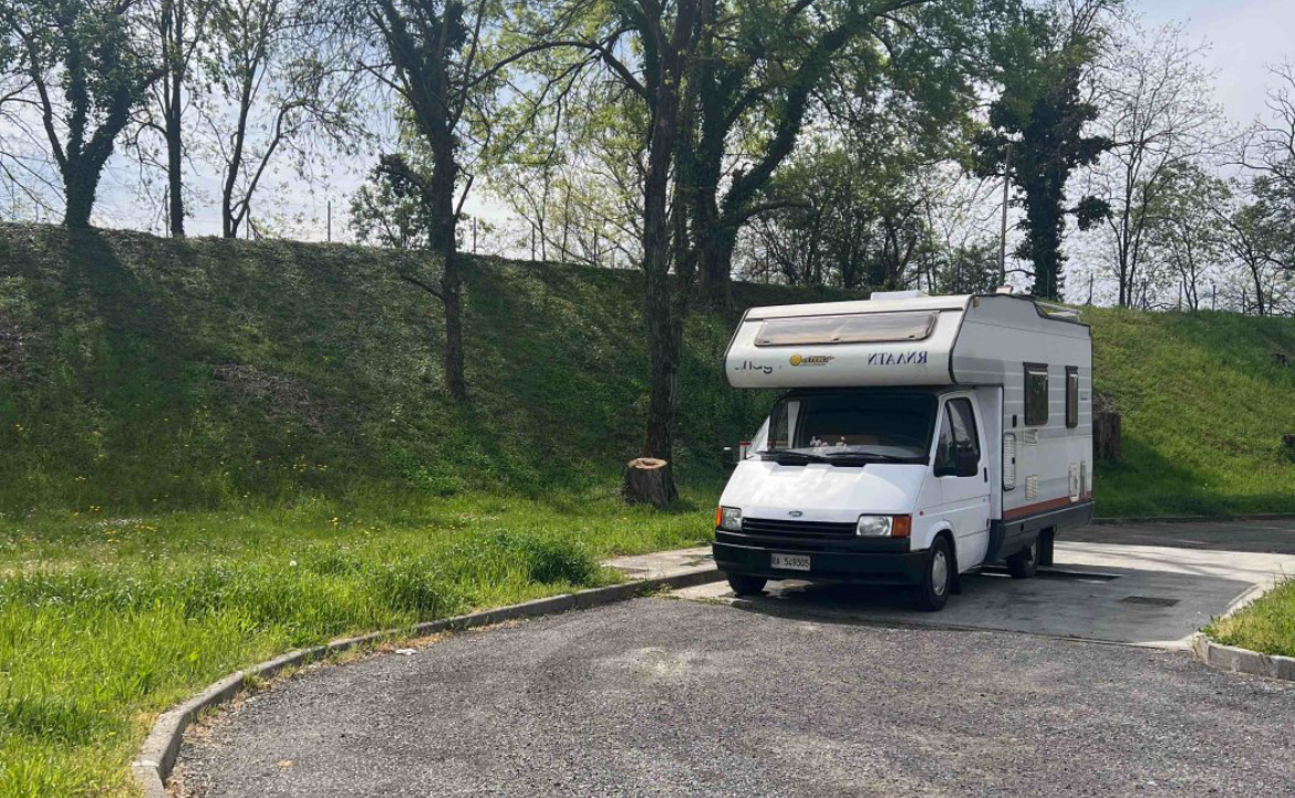 Area Camper Service - A51