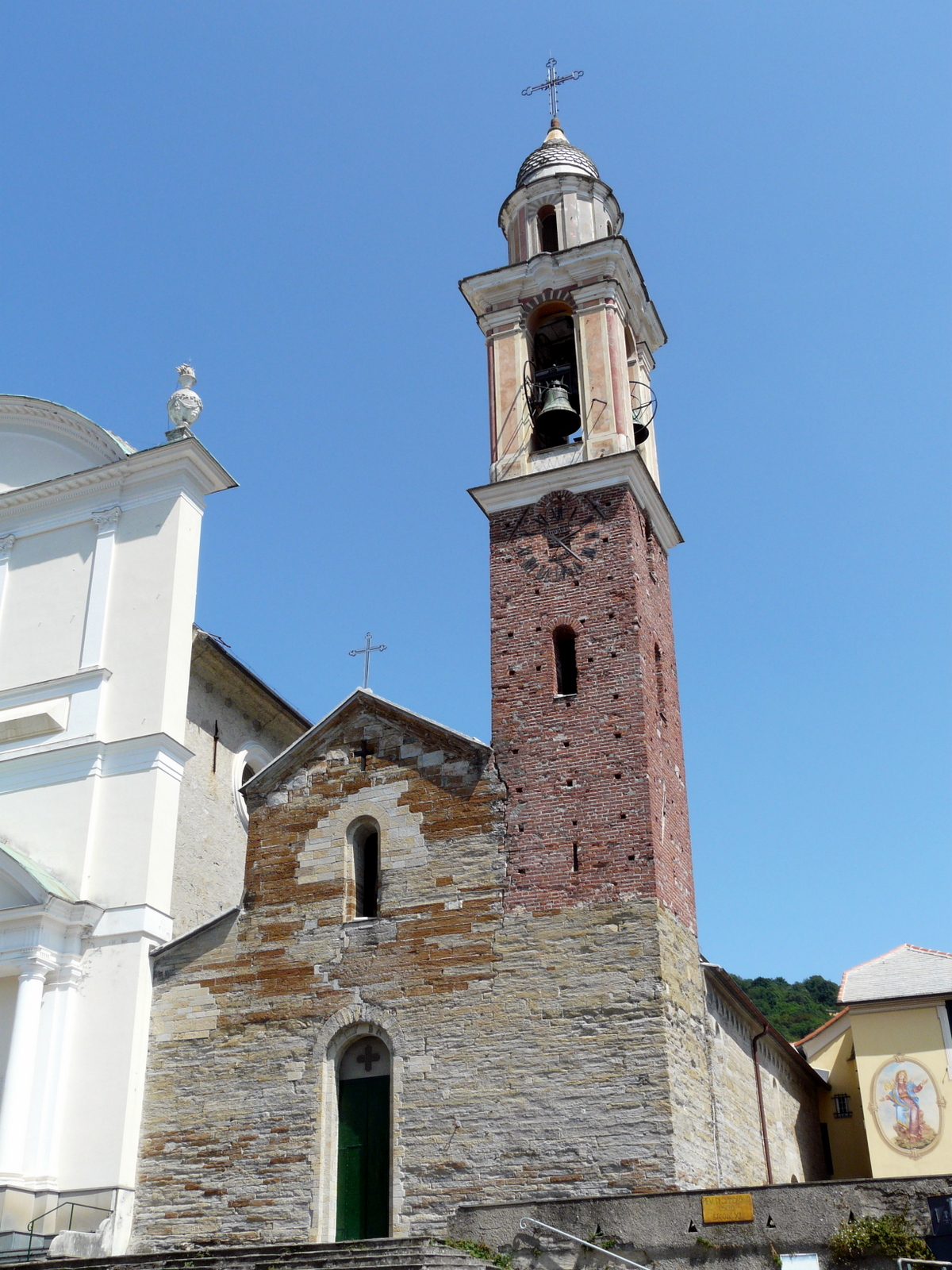 Pieve di Sant' Ambrogio — Punto di interesse a Camogli, Genova