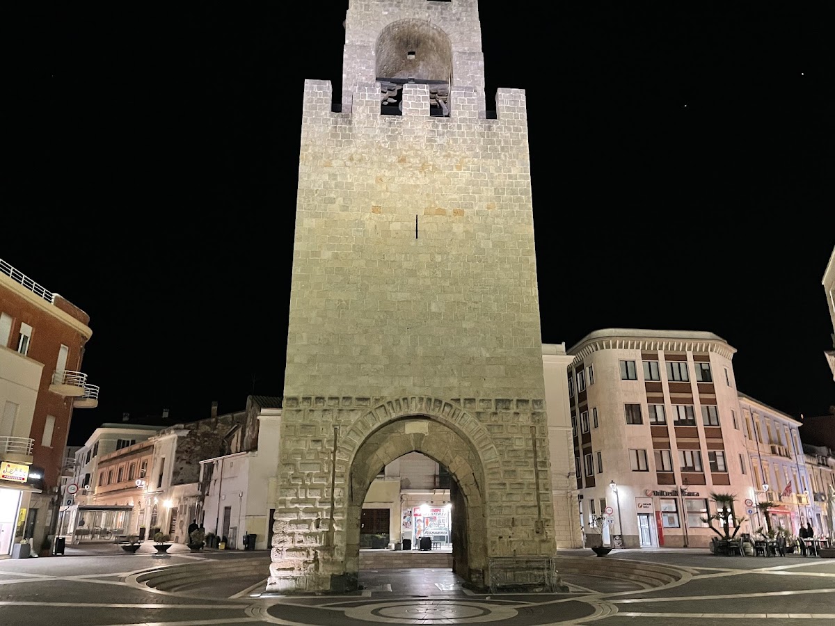 In zona: Torre di San Cristoforo o di Mariano II
