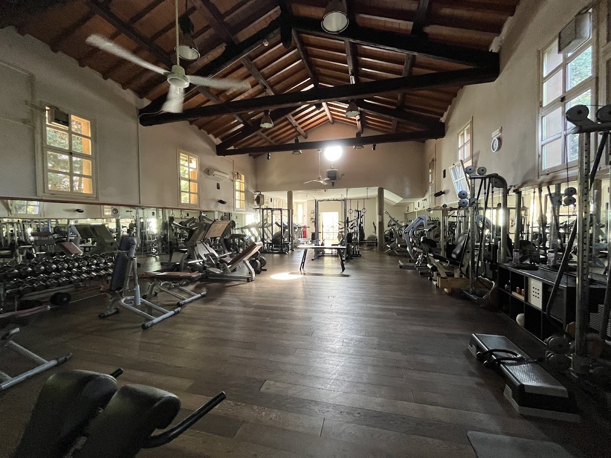 Camelot Club - Palestra, Centro Fitness, Yoga, Pilates, Centro Estetico e Spa - Reggio Emilia — Punto di interesse a Reggio Emilia, Reggio Emilia