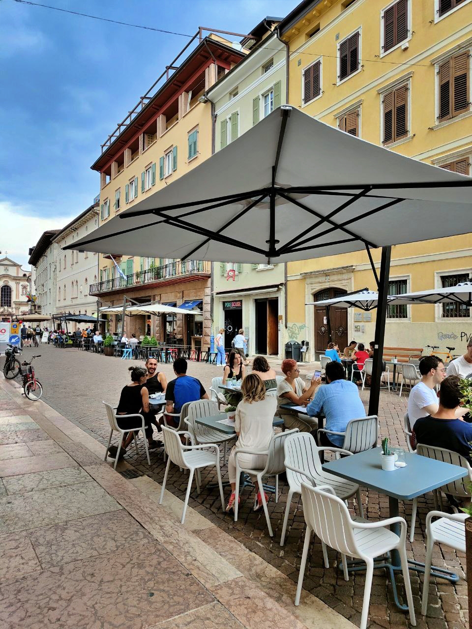 Black Sheep Raw • Vegan Lab & Bistrot — Punto di interesse a Trento, Trento