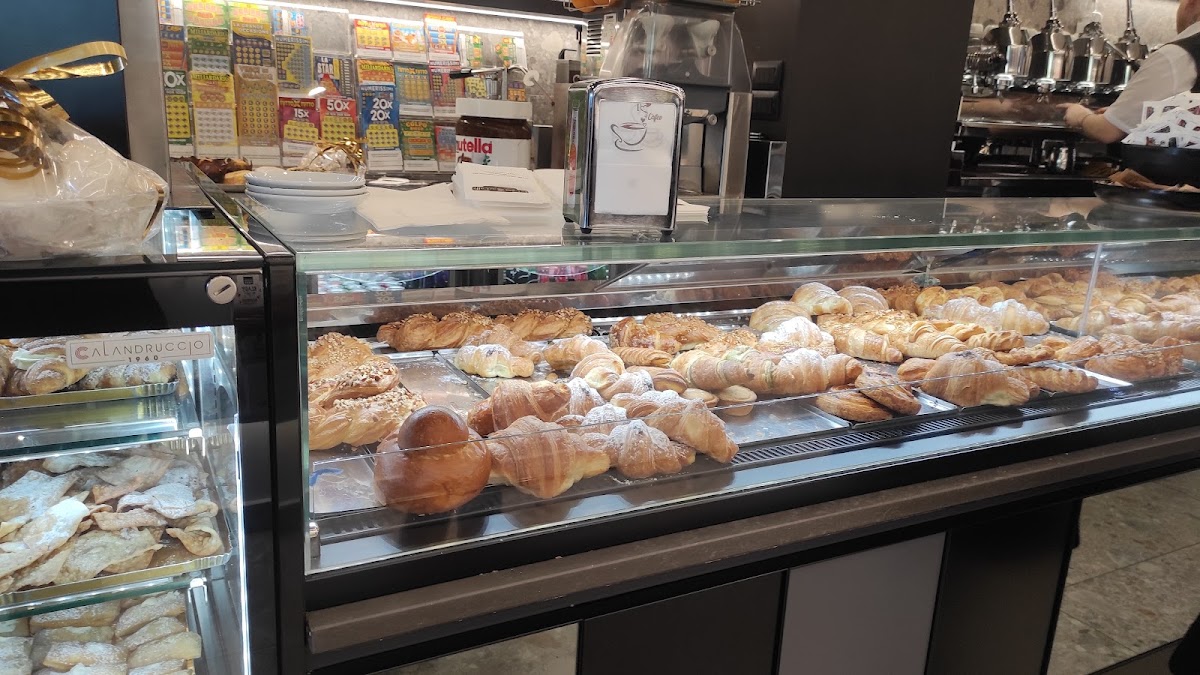Casa del Caffè ploom store — Punto di interesse a Reggio Calabria, Reggio Calabria