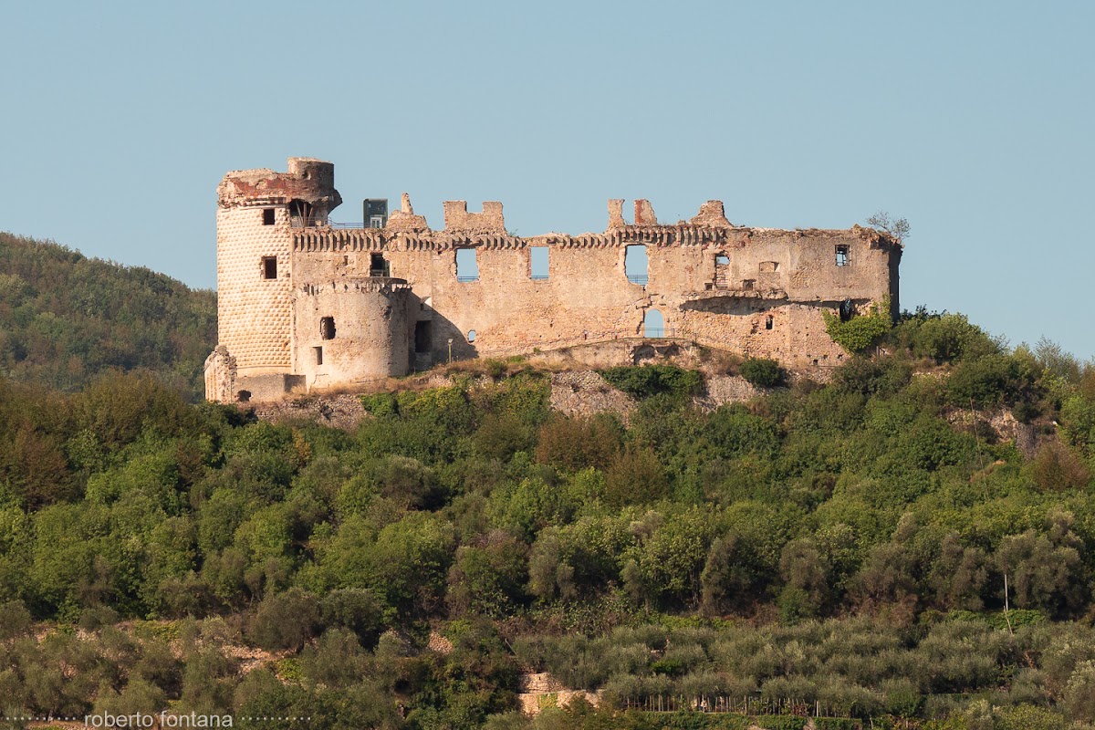 Castel Gavone — Punto di interesse a Finale Ligure, Savona