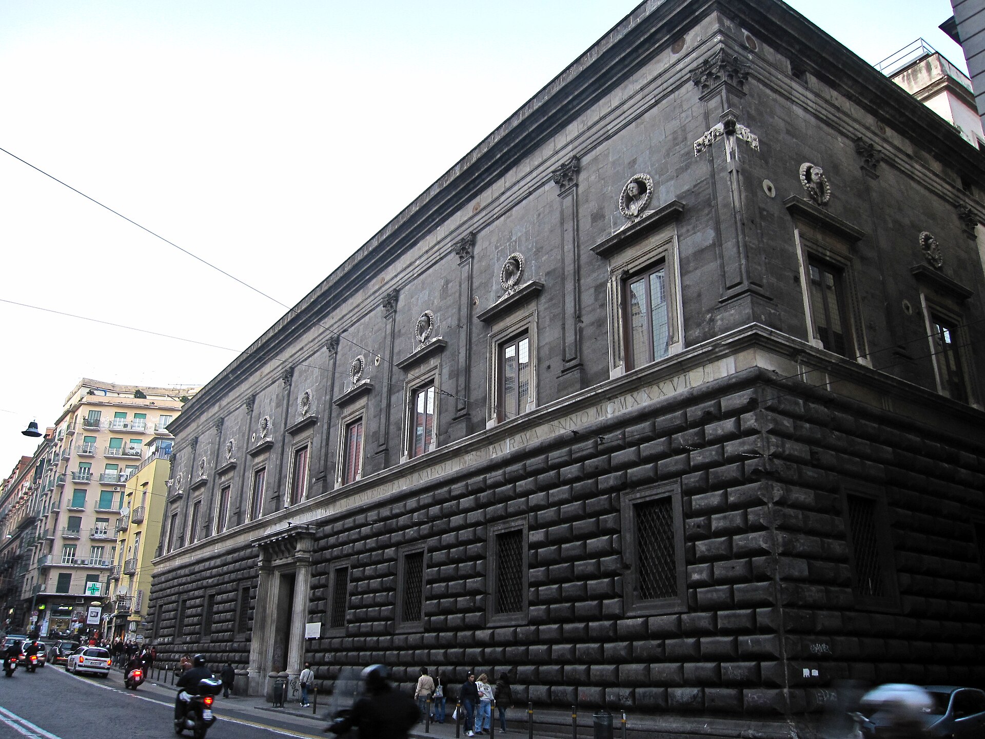 Palazzo Valletta — Punto di interesse a Napoli, Napoli