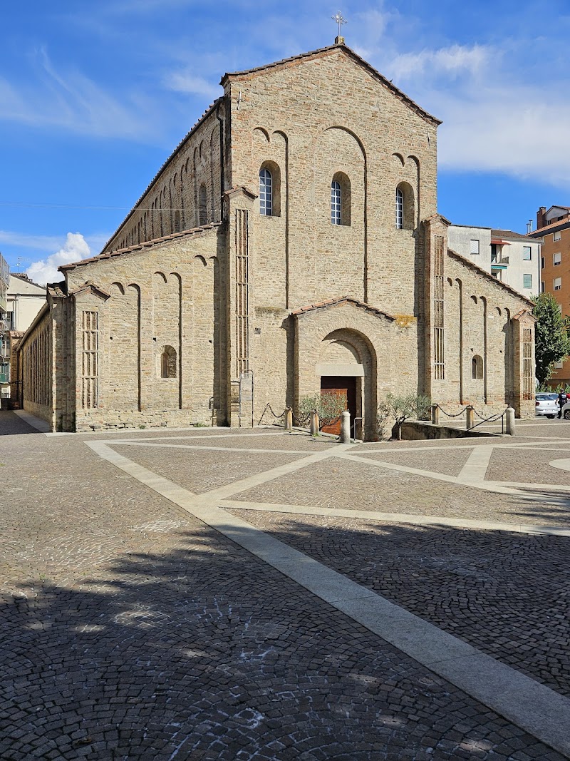 Basilica dell'Addolorata ex. Basilica di S. Pietro — Punto di interesse a Acqui Terme, Alessandria