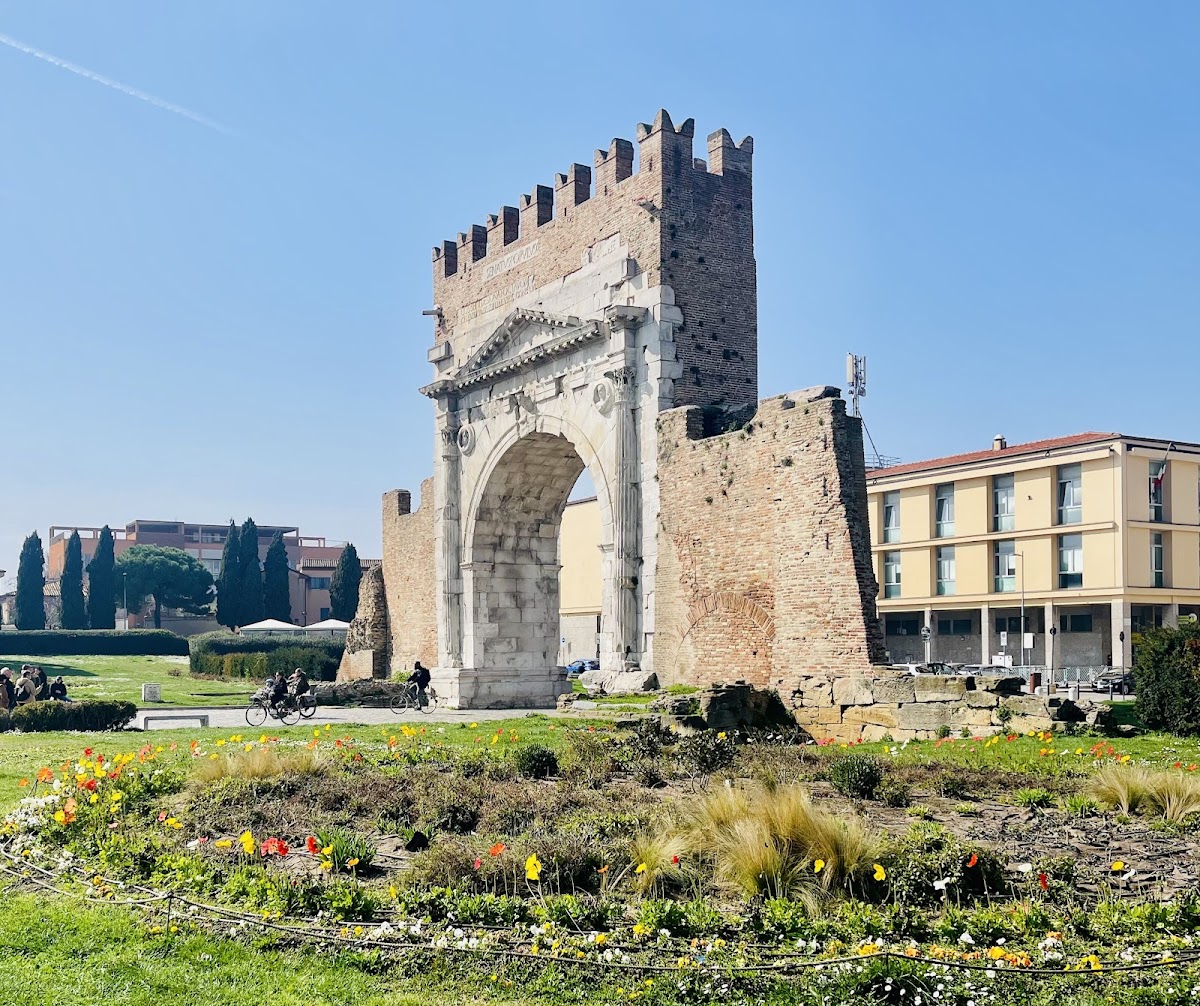 Arco di Augusto