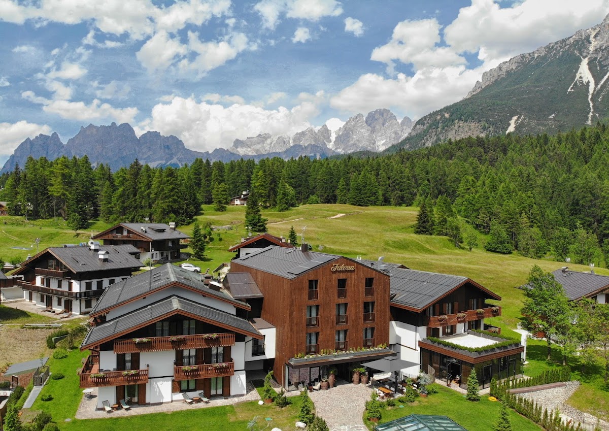Faloria Mountain Spa Resort — Punto di interesse a Cortina d Ampezzo, Belluno