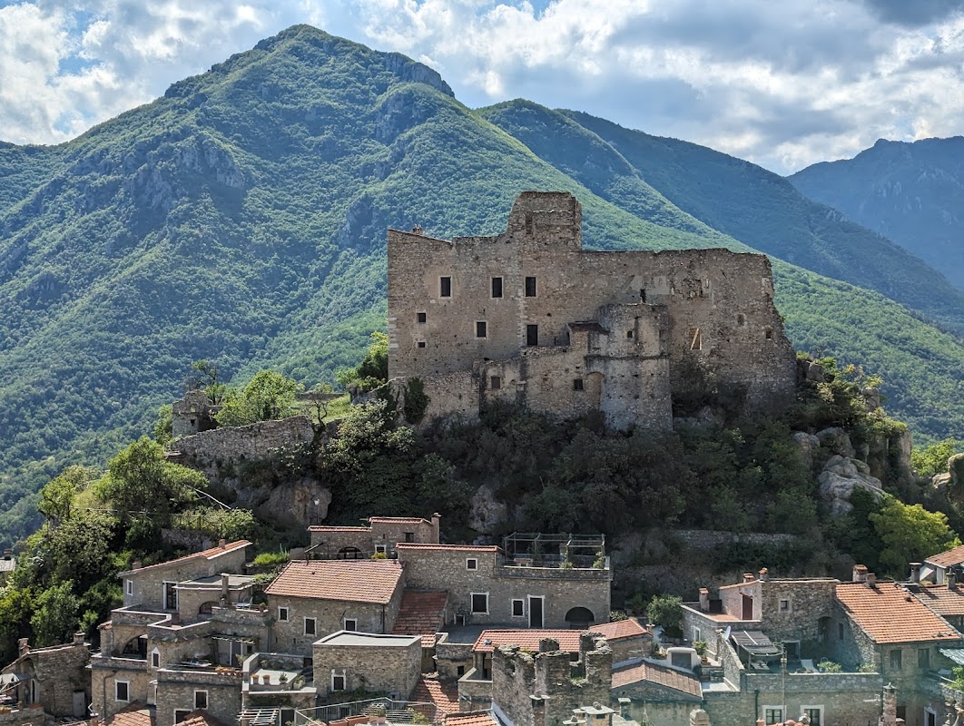 Castello dei Clavesana