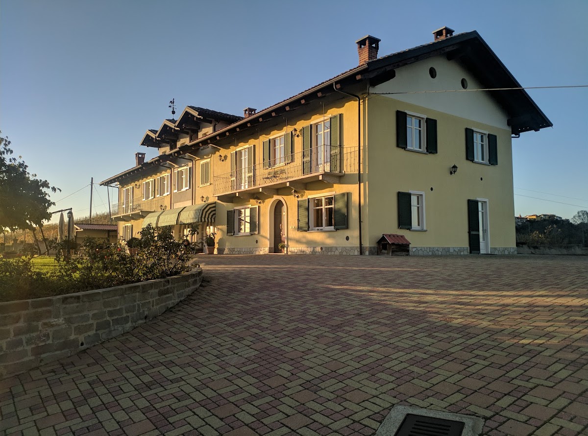 Agriturismo Cascina Rabalot — Punto di interesse a Alba, Cuneo