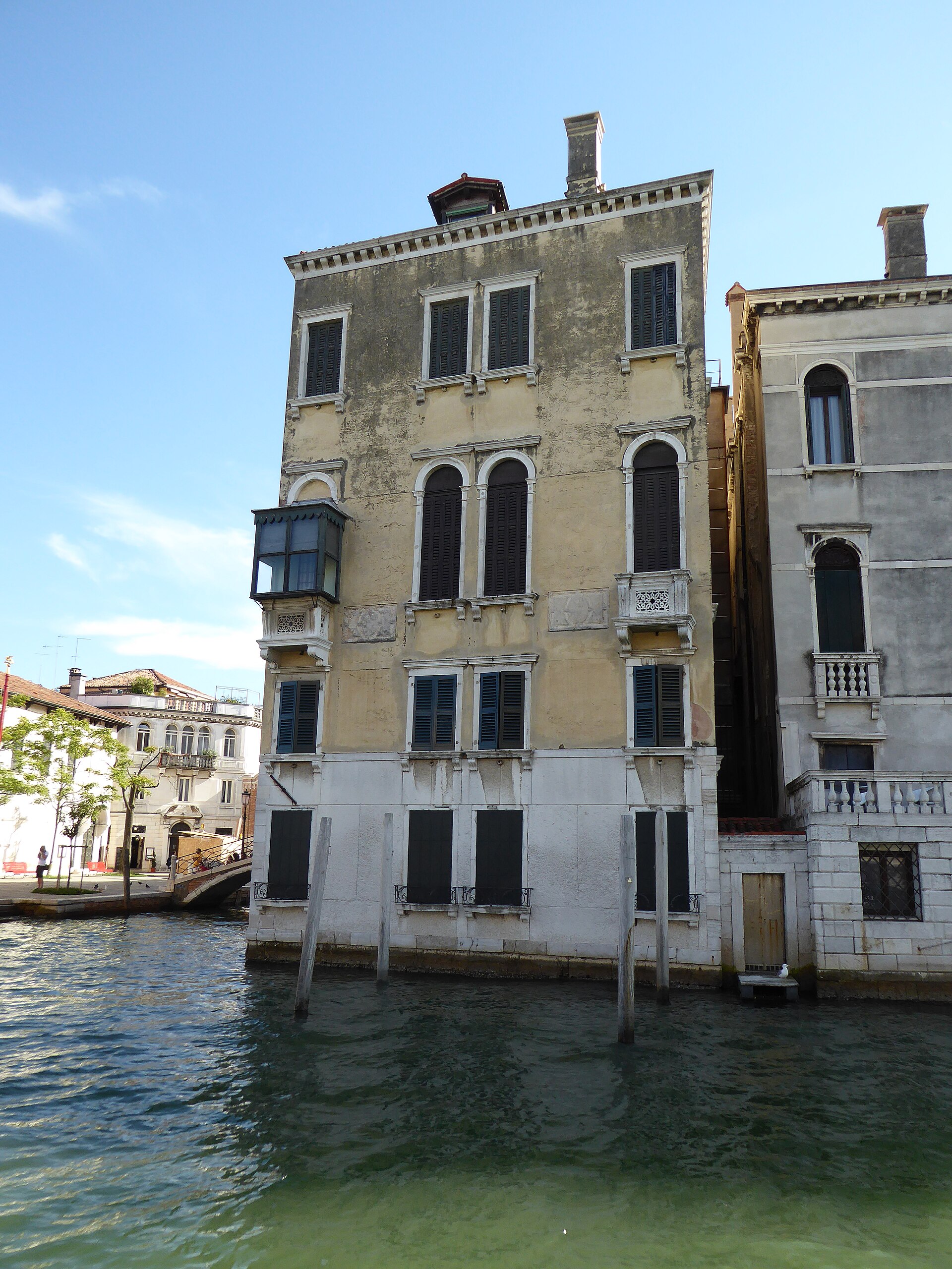 Palazzo Loredan Cini — Punto di interesse a Venezia, Venezia