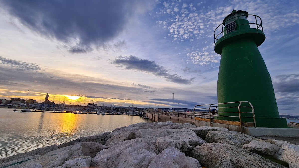 Fanale Verde - Molo Nord Porto di Civitanova Marche — Punto di interesse a Civitanova Marche, Macerata