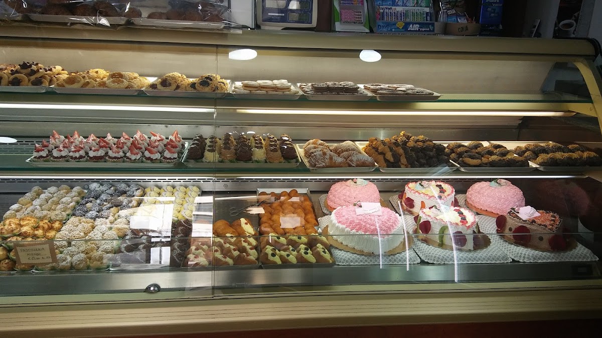 CAFÈ CREME SARNE di Nitu Silvia Gabriela — Punto di interesse a Reggio Calabria, Reggio Calabria